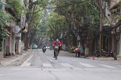 Hà Nội mưa nhỏ buổi sáng, trưa chiều trời nắng