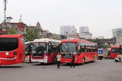 Hà Nội tạm dừng hoạt động xe hợp đồng và xe du lịch trên 9 chỗ