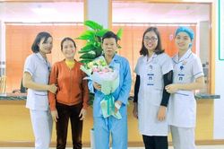 Nghiện rượu 20 năm người đàn ông suy hô hấp kèm viêm phổi