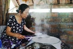 Đặc trưng làng nghề bánh tráng Túy Loan