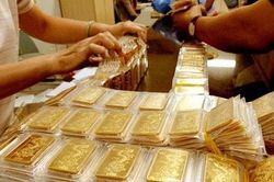 Vàng SJC vượt 48 triệu đồng/lượng, VN-Index giảm gần 34 điểm, tỷ giá USD/VND tiếp tục tăng