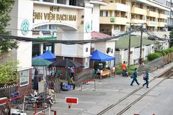 Dịch COVID-19: Hà Nội tiếp sức phòng chống dịch tại Bệnh viện Bạch Mai