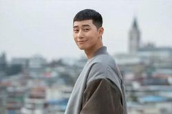 Park Seo Joon 'tạm biệt' mái tóc ngố trong Tầng lớp Itaewon