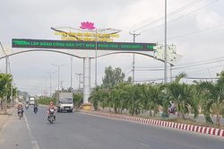 Huyện Hồng Ngự tập trung phát triển hạ tầng giao thông