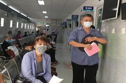 TP.HCM: Khám, cấp phát thuốc tại nhà cho người cao tuổi