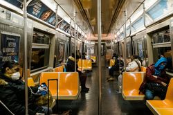 Tàu điện ngầm - biểu tượng New York nay thành nơi 'nguy hiểm nhất'