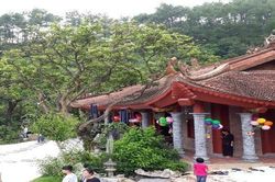 Cổ tự ngàn năm tuổi nơi vua Tự Đức từng đến cầu con