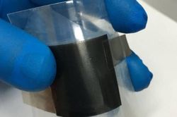 Siêu tụ điện lưu trữ năng lượng cao gấp 10 lần tụ điện truyền thống