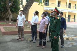 Khẩn cấp khoanh vùng, phòng chống dịch COVID-19 tại thôn Chí Trung ở Hưng Yên