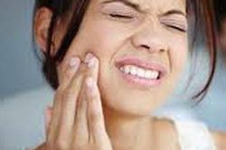 Những hậu quả khó lường khi bị đau nhức ở tai, gáy, trán, mặt nhưng nhiều người lại chủ quan cho qua