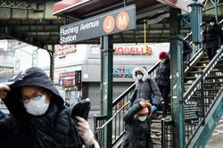New York có 'ngày chết chóc nhất', số ca tử vong gần bằng vụ 11/9