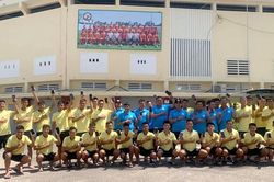 Bóng đá Việt Nam: Án binh, nhưng không... bất động với Covid-19