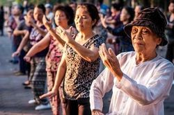 Chuẩn bị cho việc già hóa dân số