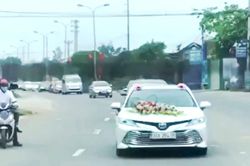 Tạm đình chỉ công tác phó giám đốc bệnh viện tổ chức đám cưới con trong mùa dịch