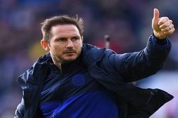 Ông chủ mở hầu bao, Chelsea rủng rỉnh tiền đi chợ