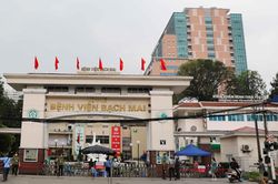 Bệnh viện Bạch Mai thông báo dừng tiếp nhận viện trợ