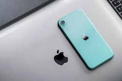 Apple vô tình xác nhận sẽ không ra mắt iPhone 9