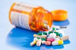 Dùng thuốc giảm đau opioid gây táo bón: Phòng ngừa thế nào?