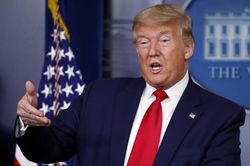 Mỹ khuyên đeo khẩu trang khi ra ngoài, nhưng TT Trump sẽ không đeo