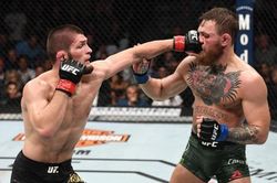 Khabib: 'McGregor như gái hết thời'