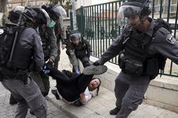 Cộng đồng tôn giáo kiên quyết đi lễ, trở thành tâm dịch mới ở Israel