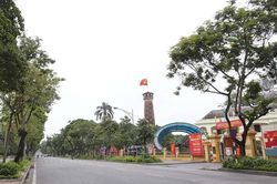 Phố phường Hà Nội ngày đầu thực hiện xử phạt người đi ra ngoài đường không cần thiết