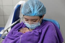 Người mẹ 'đặc biệt' của trẻ sơ sinh trong dịch Covid-19
