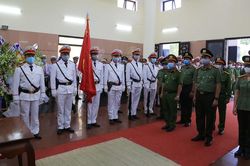 Nghẹn ngào tiễn đưa thiếu tá Đặng Thanh Tuấn