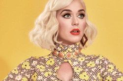 Katy Perry sẽ sinh con gái đầu lòng