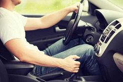 Các dấu hiệu cho thấy hộp số ô tô đang hỏng hóc