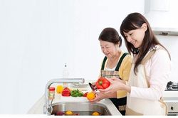 Khi mẹ chồng về chung nhà