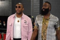 Harden, Westbrook và những ông hoàng thời trang ở NBA