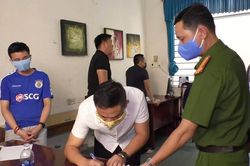 Công an Đà Nẵng bắt sòng bạc lớn giữa lúc cách ly toàn xã hội