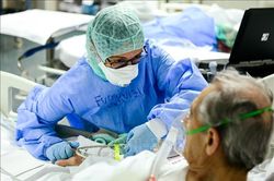Italy ghi nhận số ca tử vong do virus SARS-CoV-2 thấp nhất trong 2 tuần