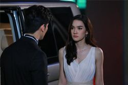 Máy tính vừa bật, người yêu lao ra từ phòng tắm quát bắt tắt ngay, tôi chưa kịp làm thì hình ảnh trên màn hình hiện ra trước mắt khiến tôi 'đứng hình'