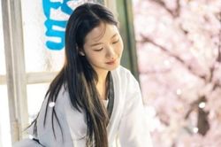 Kim Go Eun ngọt ngào và ngây thơ trong 'The King: Eternal Monarch'