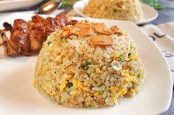 Cách làm cơm chiên tỏi chỉ trong ít phút