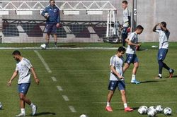 Bayern Munich trở lại tập luyện giữa mùa dịch