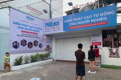 'Máy ATM' phát gạo miễn phí cho người nghèo ở Sài Gòn