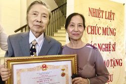 Bố đẻ 'họa mi' Khánh Linh - NSƯT Ngọc Hướng qua đời