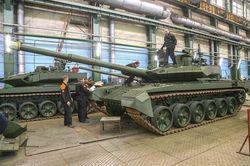 Dây chuyền sản xuất xe tăng T-90M Proryv-3 của Nga hoạt động hết công suất
