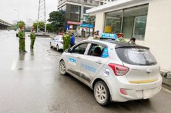 Hàng trăm chiến sỹ Công an quận Nam Từ Liêm tham gia chống dịch Covid-19