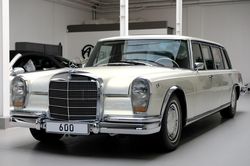 Sau khi làm mới, Mercedes-Benz 600 Pullman 1975 có giá 2,3 triệu USD