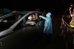 Kiểm dịch Covid-19: Chốt, trạm ngày đêm