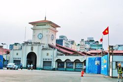 Cảnh vắng vẻ đìu hiu 'chưa từng thấy' ở chợ Bến Thành