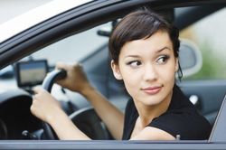 Cách lùi xe ô tô trong những đoạn đường hẹp, tài xế mới cần lưu ý