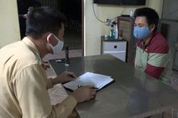 Bắt tàu trọng tải gần 500 tấn đang khai thác cát trái phép trên sông Kinh Môn