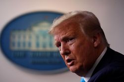 Tổng thống Trump nói WHO nhận nhiều tài trợ từ Mỹ nhưng 'hướng về Trung Quốc'
