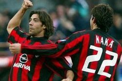 Rui Costa kiến tạo những pha bóng xé toang hàng phòng ngự đối thủ