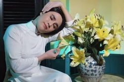 Huỳnh Lập hát 'Đưa cô Vy đi' trên nền nhạc 'Đi đu đưa đi'